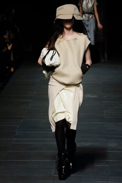 Look 1